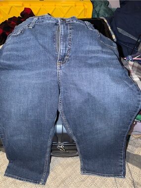 Classic Women's Blue Denim Jean Capris